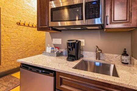 Hip Urban Loft-Small Town Charm-124 Lofts #2 West Dundee Ngoại thất bức ảnh